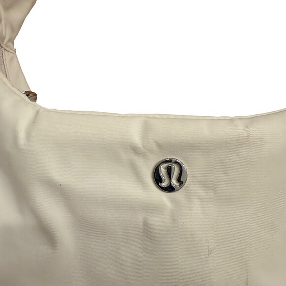 Lululemon City Essentials Pouch 4L Light Ivory - Picture 2 of 7